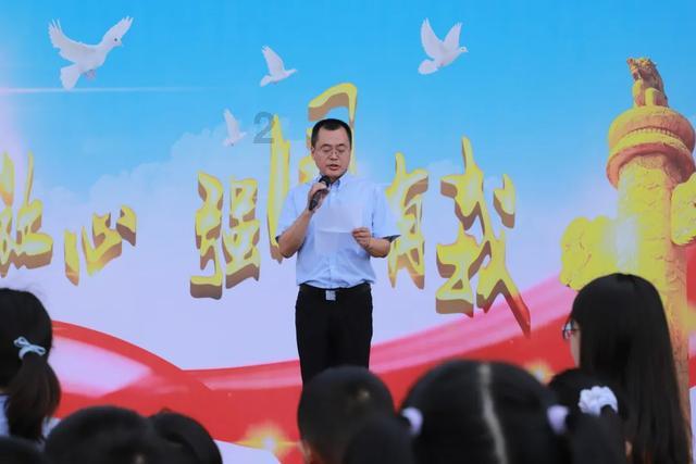 张家界市人民医院放射科开展“辞旧岁、 迎新春”团建及集体团拜活动